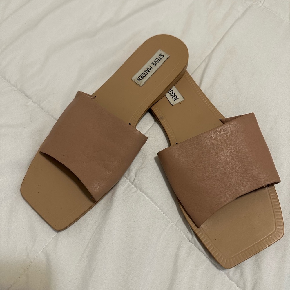 Steve Madden Tan Slide Sandals